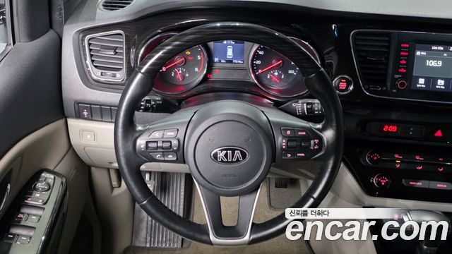 Kia Canival 2019 — photo 19