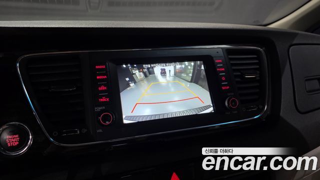Kia Canival 2019 — photo 21