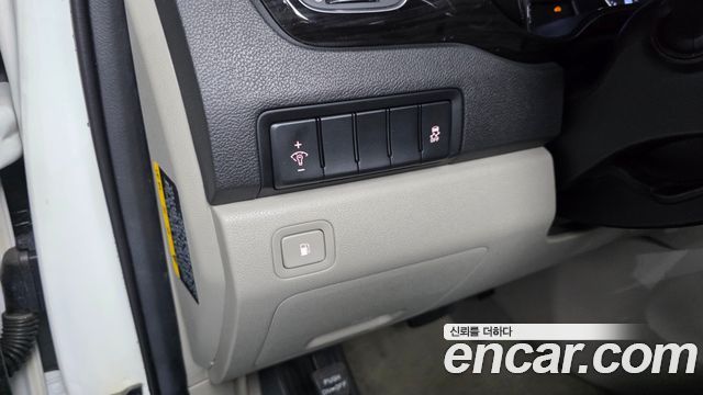 Kia Canival 2019 — photo 23