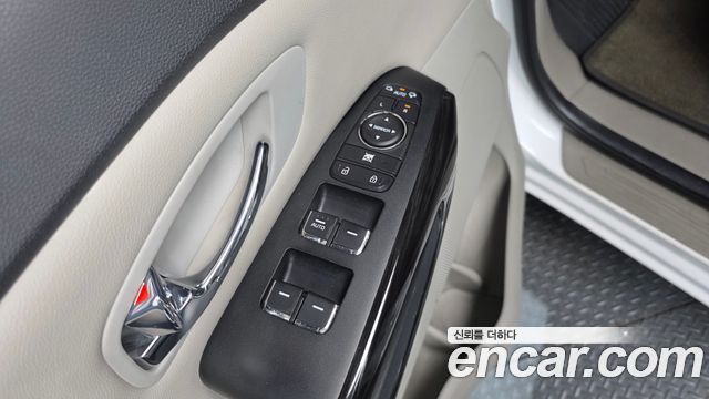 Kia Canival 2019 — photo 27