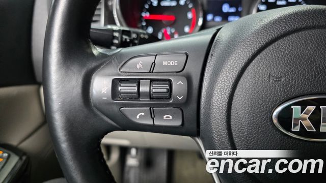 Kia Canival 2019 — photo 29