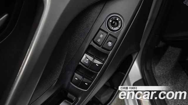 Hyundai AVANTE 2014 — photo 12