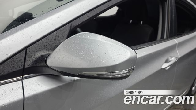 Hyundai AVANTE 2014 — photo 19