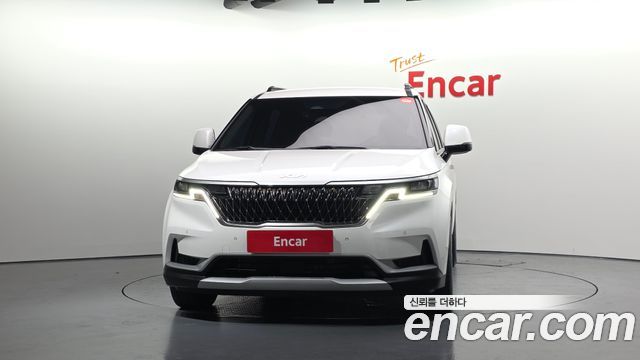 Kia Canival 2023 — photo 3