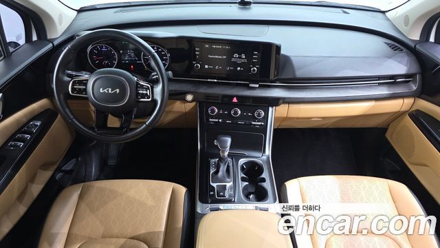 Kia Canival 2023 — photo 10