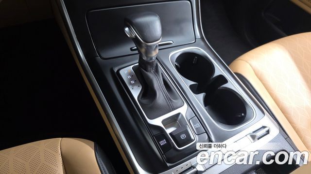 Kia Canival 2023 — photo 12