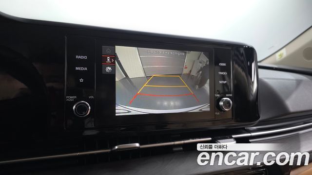 Kia Canival 2023 — photo 21