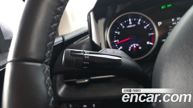 Kia Canival 2023 — photo 23