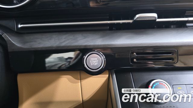 Kia Canival 2023 — photo 29