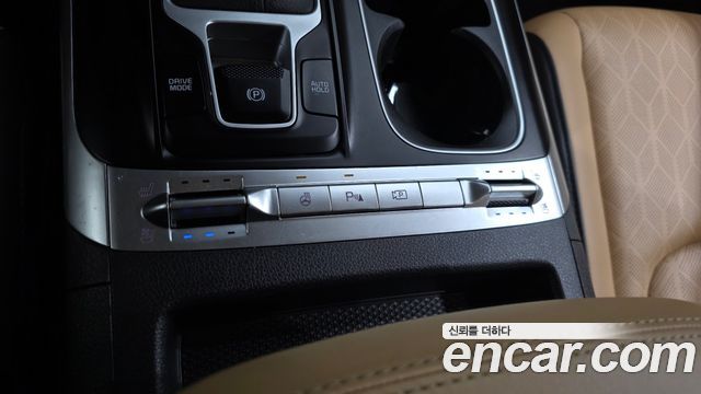 Kia Canival 2023 — photo 31