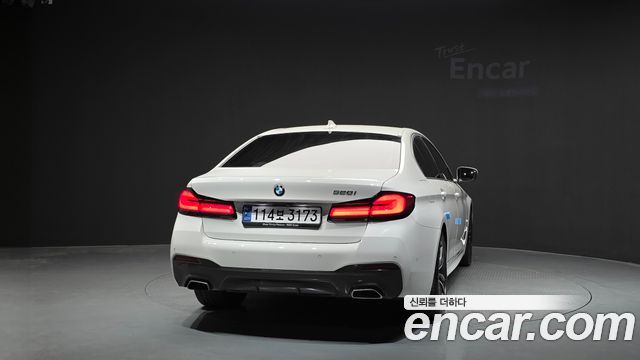 BMW 5-Series 2022 — photo 4
