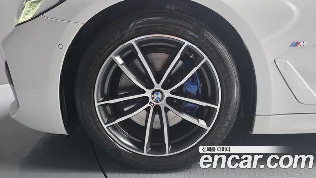 BMW 5-Series 2022 — photo 5