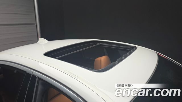 BMW 5-Series 2022 — photo 29
