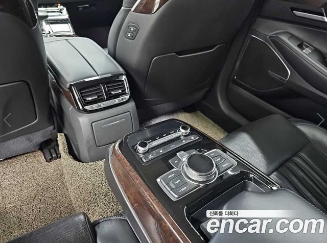 Genesis EQ900 2016 — photo 13