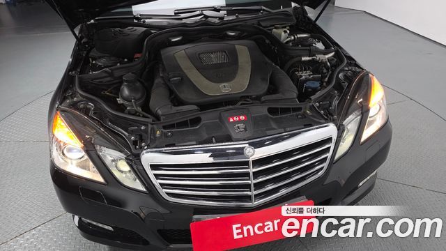 Mercedes-Benz E-Class 2010 — photo 6