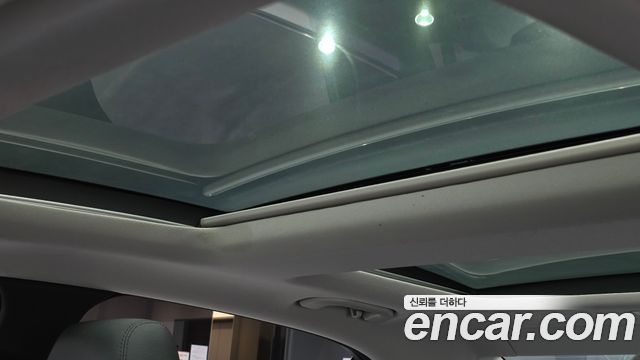 Mercedes-Benz E-Class 2010 — photo 24