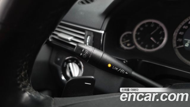 Mercedes-Benz E-Class 2010 — photo 33