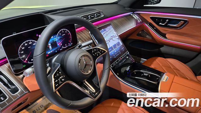 Mercedes-Benz S-Class 2025 — photo 15