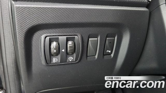 Renault Korea QM3 2015 — photo 26