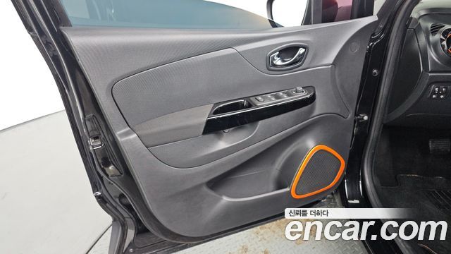 Renault Korea QM3 2015 — photo 14