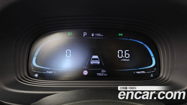 Hyundai Venue 2023 — photo 8
