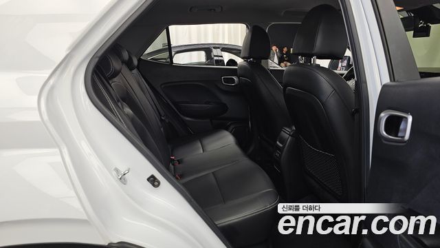 Hyundai Venue 2023 — photo 12