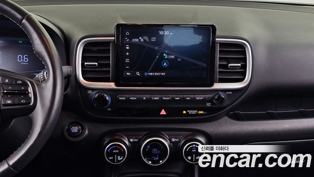Hyundai Venue 2023 — photo 14