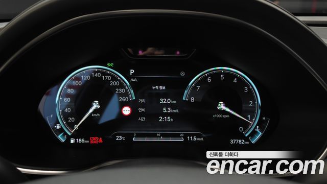 Genesis G80 2023 — photo 8