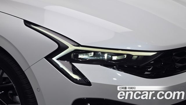 Kia K5 2025 — photo 8