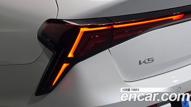Kia K5 2025 — photo 9