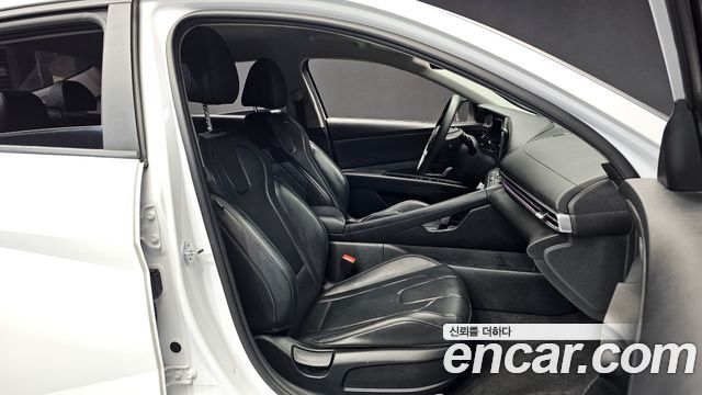 Hyundai AVANTE 2024 — photo 18