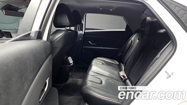 Hyundai AVANTE 2024 — photo 16