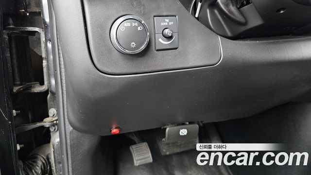 Chevrolet Express Van 2018 — photo 14
