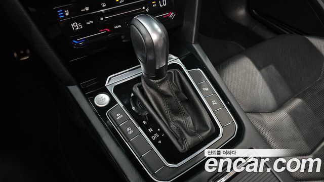Volkswagen Arteon 2023 — photo 12