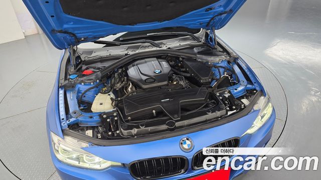 BMW 3-Series 2018 — photo 6