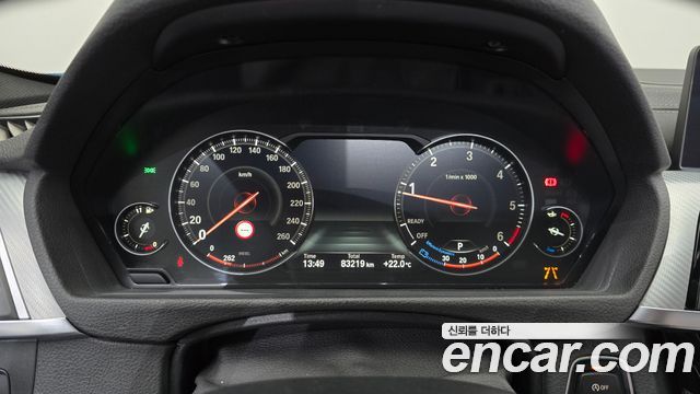 BMW 3-Series 2018 — photo 11
