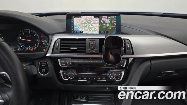 BMW 3-Series 2018 — photo 18