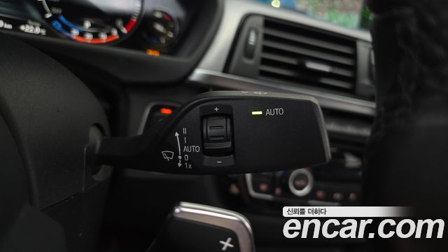 BMW 3-Series 2018 — photo 26