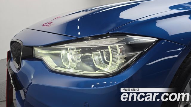 BMW 3-Series 2018 — photo 8