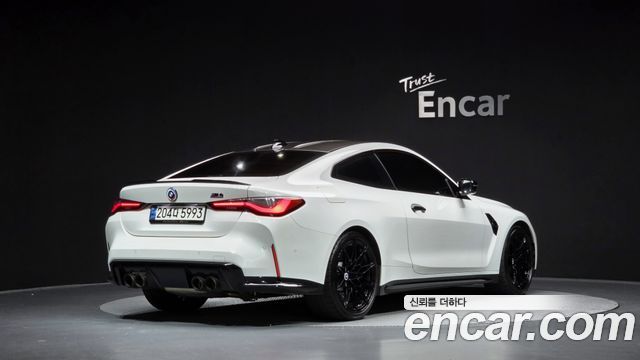 BMW M4 2022 — photo 2