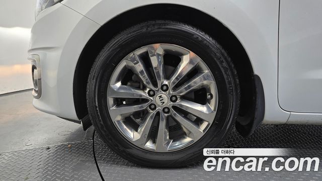 Kia Canival 2018 — photo 5