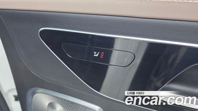 Mercedes-Benz EQE 2023 — photo 24