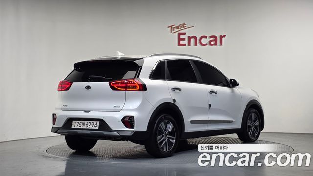 Kia Niro 2020 — photo 2