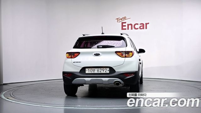Kia Stonic 2018 — photo 4
