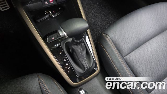 Kia Stonic 2018 — photo 12