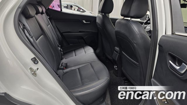 Kia Stonic 2018 — photo 17