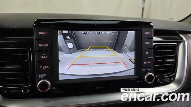 Kia Stonic 2018 — photo 20