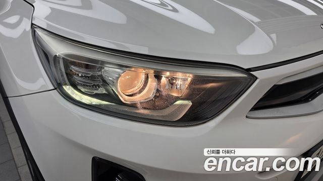 Kia Stonic 2018 — photo 8