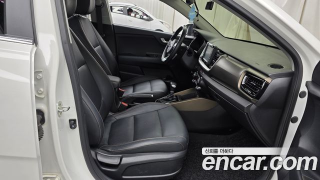 Kia Stonic 2018 — photo 16