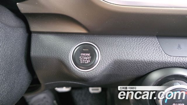 Kia Stonic 2018 — photo 27